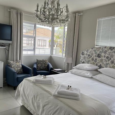 Vermont Hermanus - Views, Sunny, Right On The Sea Екстер'єр фото