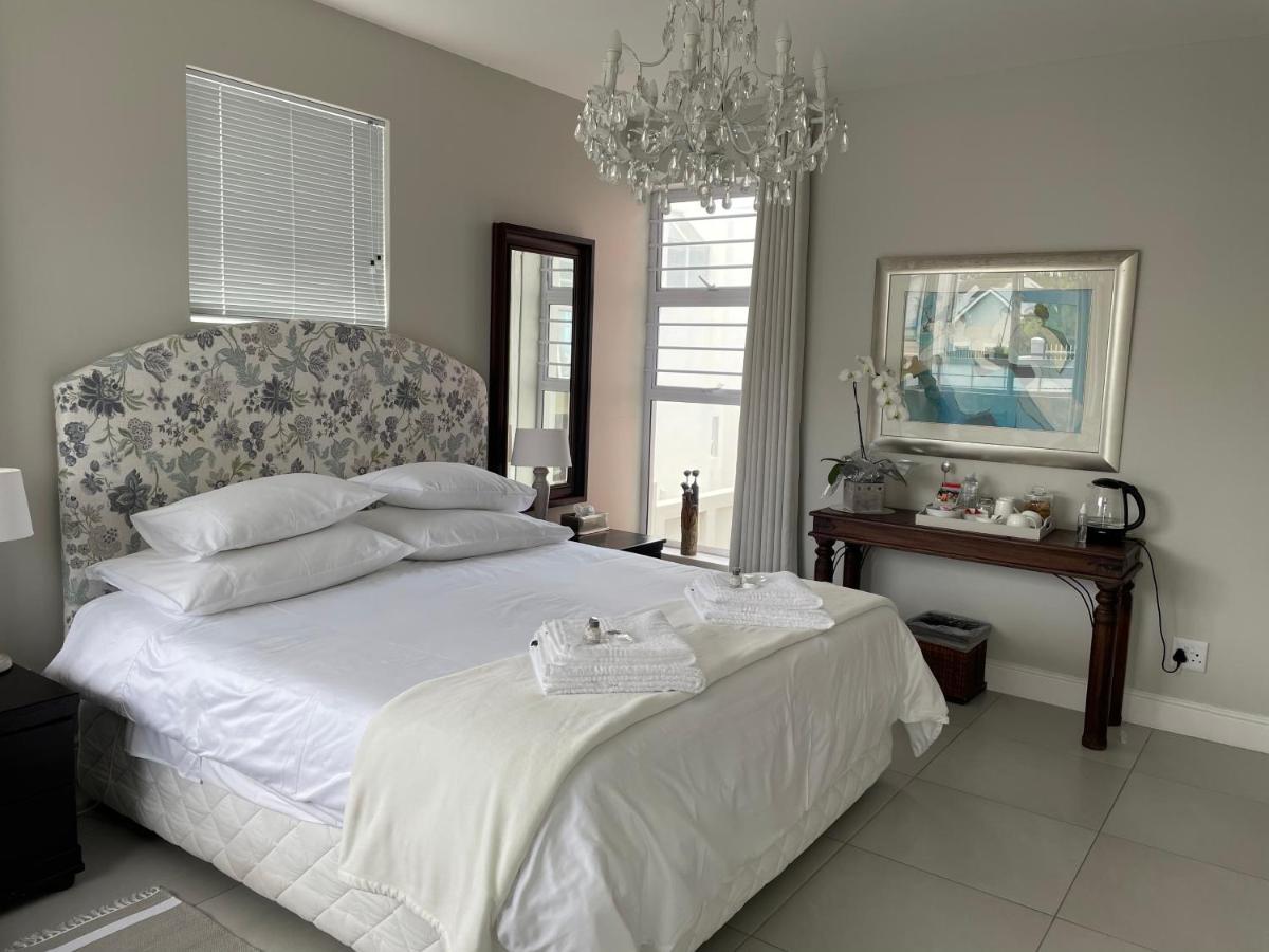 Vermont Hermanus - Views, Sunny, Right On The Sea Екстер'єр фото