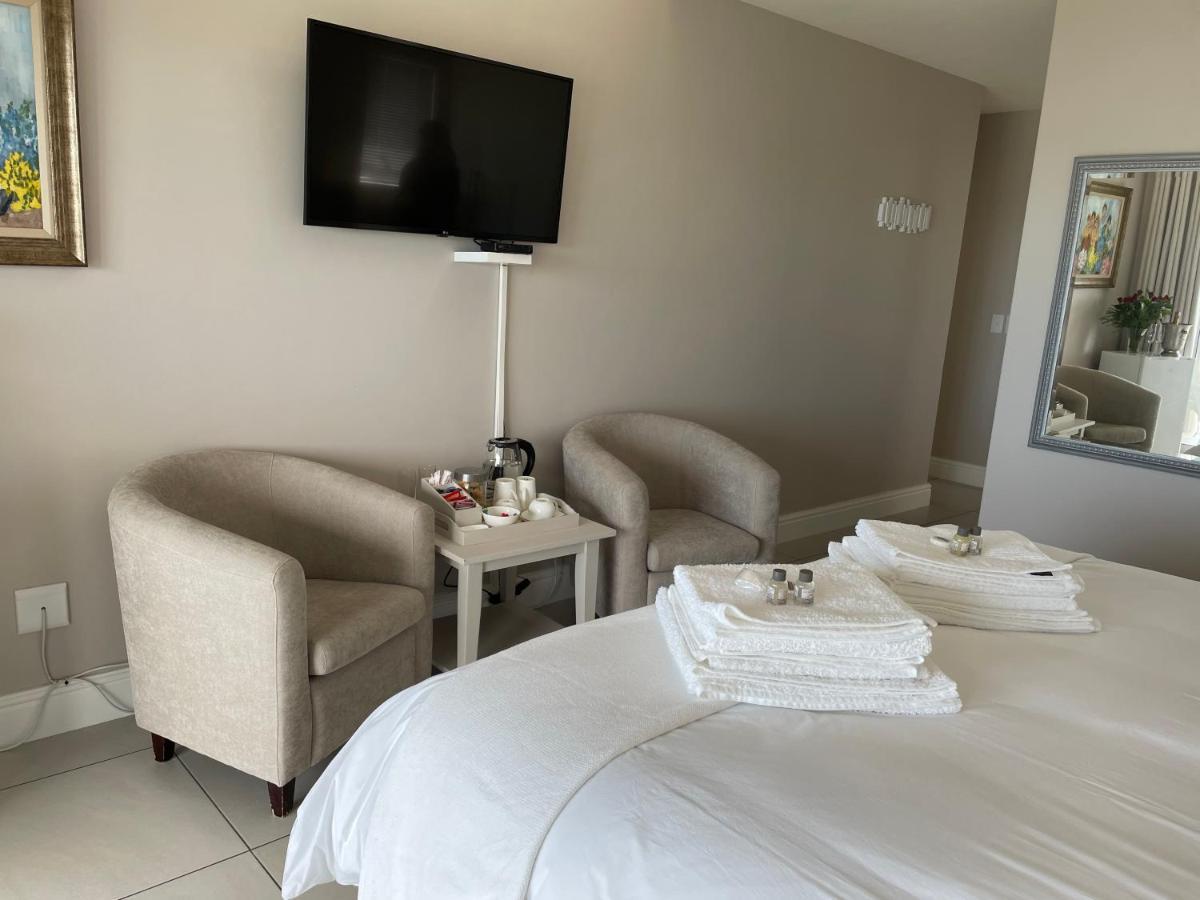 Vermont Hermanus - Views, Sunny, Right On The Sea Екстер'єр фото