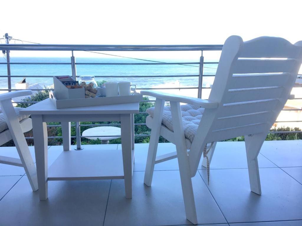 Vermont Hermanus - Views, Sunny, Right On The Sea Екстер'єр фото